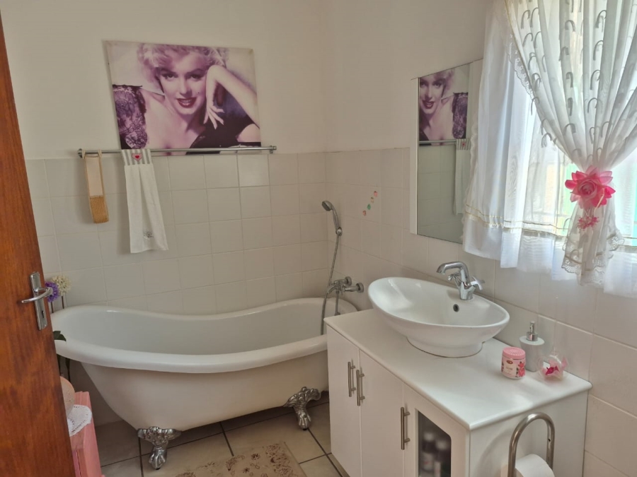 4 Bedroom Property for Sale in Vredefort Free State